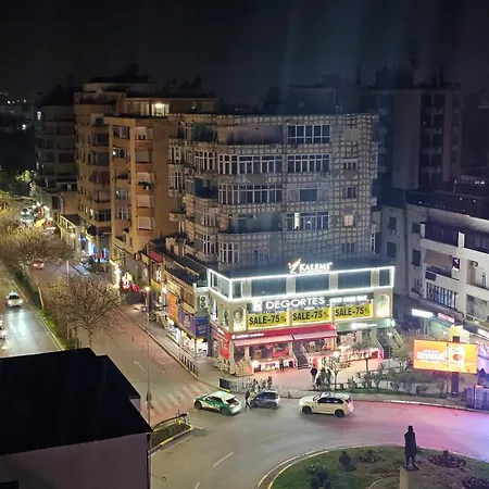 Main Blloku Apartmán *