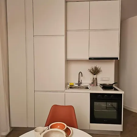 Main Blloku * Vlorë